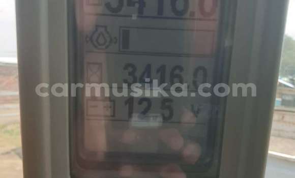 Nunua Ilio tumika Renault Tracer Nyekundu Lori ndani ya Beitbridge nchini Matabeleland Kusini Nunua Ilio tumika Renault Tracer Nyekundu Lori ndani ya Beitbridge nchini Matabeleland Kusini