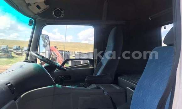 Acheter Occasion Utilitaire Nissan UD Blanc à Beitbridge, Matabeleland South Acheter Occasion Utilitaire Nissan UD Blanc à Beitbridge, Matabeleland South