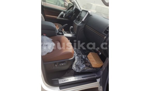 Acheter Import Voiture Toyota Land Cruiser Marron à Import - Dubai, Harare Acheter Import Voiture Toyota Land Cruiser Marron à Import - Dubai, Harare