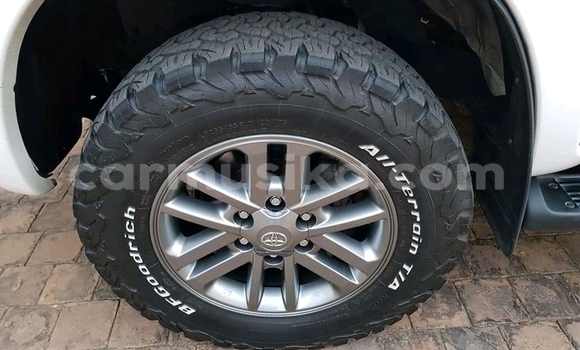 Tenga Tsaru Toyota Hilux Chena Mota in Beitbridge in Matabeleland South Tenga Tsaru Toyota Hilux Chena Mota in Beitbridge in Matabeleland South