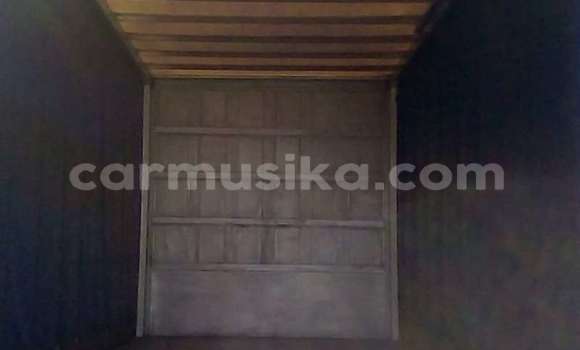 Acheter Occasion Utilitaire Nissan UD Blanc à Beitbridge, Matabeleland South Acheter Occasion Utilitaire Nissan UD Blanc à Beitbridge, Matabeleland South