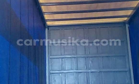 Acheter Occasion Utilitaire Nissan UD Blanc à Beitbridge, Matabeleland South Acheter Occasion Utilitaire Nissan UD Blanc à Beitbridge, Matabeleland South