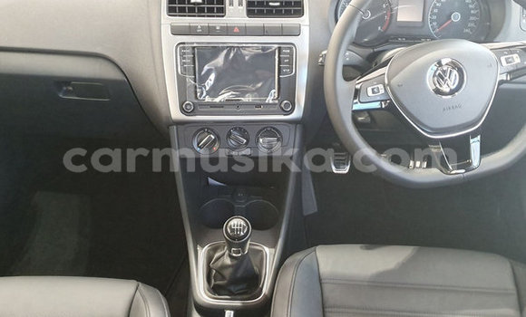 Nunua Ilio tumika Volkswagen Polo Nyeupe Gari ndani ya Beitbridge nchini Matabeleland Kusini Nunua Ilio tumika Volkswagen Polo Nyeupe Gari ndani ya Beitbridge nchini Matabeleland Kusini