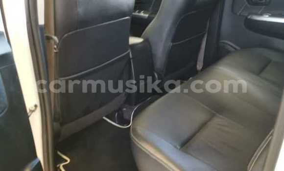 Nunua Ilio tumika Toyota Hilux Nyeupe Gari ndani ya Beitbridge nchini Matabeleland Kusini Nunua Ilio tumika Toyota Hilux Nyeupe Gari ndani ya Beitbridge nchini Matabeleland Kusini