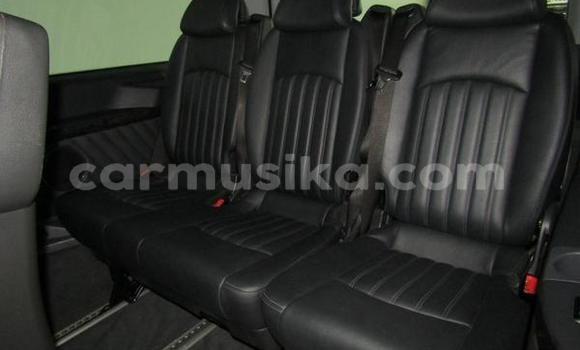 Tenga Tsaru Mercedes‒Benz Viano Chena Mota in Beitbridge in Matabeleland South Tenga Tsaru Mercedes‒Benz Viano Chena Mota in Beitbridge in Matabeleland South