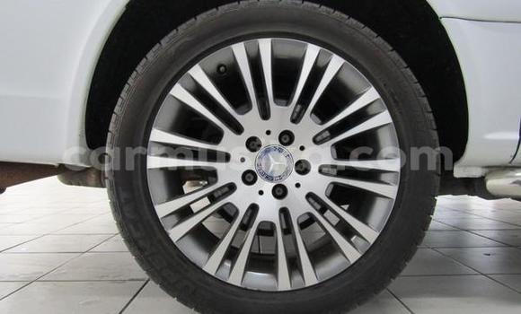 Tenga Tsaru Mercedes‒Benz Viano Chena Mota in Beitbridge in Matabeleland South Tenga Tsaru Mercedes‒Benz Viano Chena Mota in Beitbridge in Matabeleland South