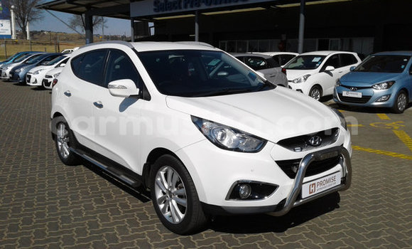 Buy Used Hyundai ix35 White Car in Beitbridge in Matabeleland South Buy Used Hyundai ix35 White Car in Beitbridge in Matabeleland South