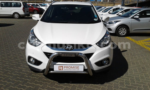 Buy Used Hyundai ix35 White Car in Beitbridge in Matabeleland South Buy Used Hyundai ix35 White Car in Beitbridge in Matabeleland South