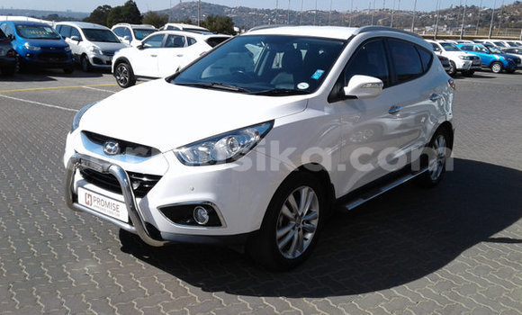 Buy Used Hyundai ix35 White Car in Beitbridge in Matabeleland South Buy Used Hyundai ix35 White Car in Beitbridge in Matabeleland South