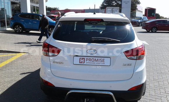 Buy Used Hyundai ix35 White Car in Beitbridge in Matabeleland South Buy Used Hyundai ix35 White Car in Beitbridge in Matabeleland South