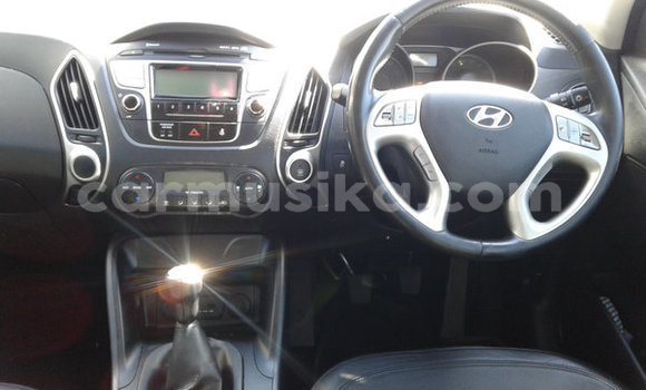 Buy Used Hyundai ix35 White Car in Beitbridge in Matabeleland South Buy Used Hyundai ix35 White Car in Beitbridge in Matabeleland South