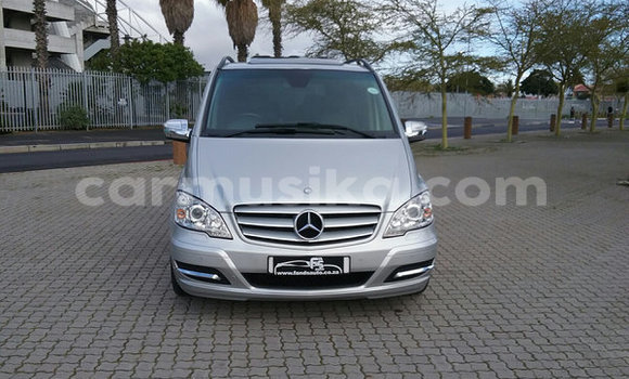 Tenga Tsaru Mercedes‒Benz Viano Sirivha Mota in Beitbridge in Matabeleland South Tenga Tsaru Mercedes‒Benz Viano Sirivha Mota in Beitbridge in Matabeleland South