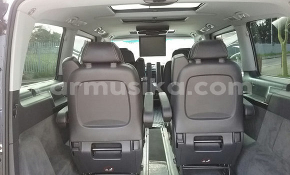 Tenga Tsaru Mercedes‒Benz Viano Sirivha Mota in Beitbridge in Matabeleland South Tenga Tsaru Mercedes‒Benz Viano Sirivha Mota in Beitbridge in Matabeleland South