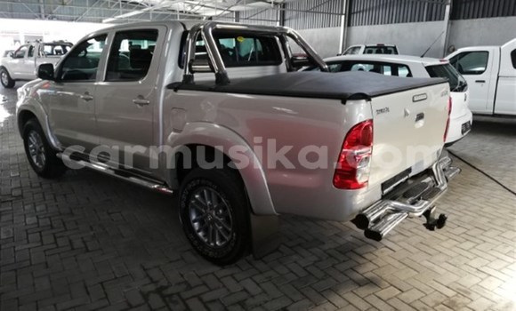 Tenga Tsaru Toyota Hilux Sirivha Mota in Beitbridge in Matabeleland South Tenga Tsaru Toyota Hilux Sirivha Mota in Beitbridge in Matabeleland South