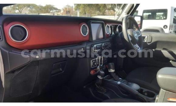 Acheter Occasion Voiture Jeep Wrangler Gris à Beitbridge, Matabeleland South Acheter Occasion Voiture Jeep Wrangler Gris à Beitbridge, Matabeleland South