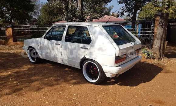 Acheter Occasion Voiture Volkswagen Golf Blanc à Beitbridge, Matabeleland South Acheter Occasion Voiture Volkswagen Golf Blanc à Beitbridge, Matabeleland South