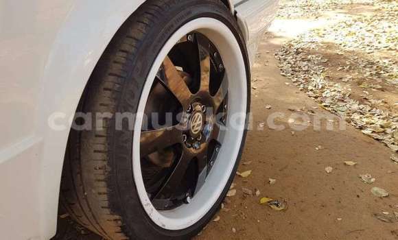 Acheter Occasion Voiture Volkswagen Golf Blanc à Beitbridge, Matabeleland South Acheter Occasion Voiture Volkswagen Golf Blanc à Beitbridge, Matabeleland South