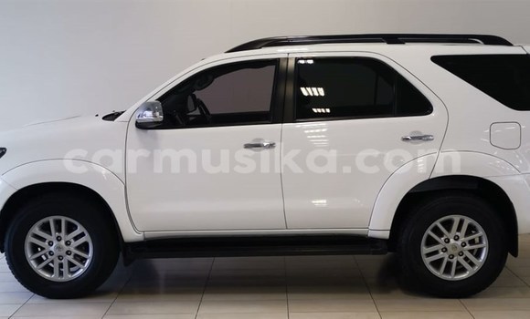 Tenga Tsaru Toyota Fortuner Chena Mota in Beitbridge in Matabeleland South Tenga Tsaru Toyota Fortuner Chena Mota in Beitbridge in Matabeleland South