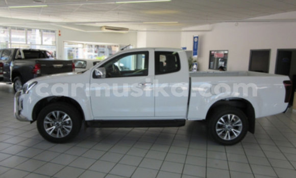 Acheter Occasion Voiture Isuzu KB Blanc à Beitbridge, Matabeleland South Acheter Occasion Voiture Isuzu KB Blanc à Beitbridge, Matabeleland South