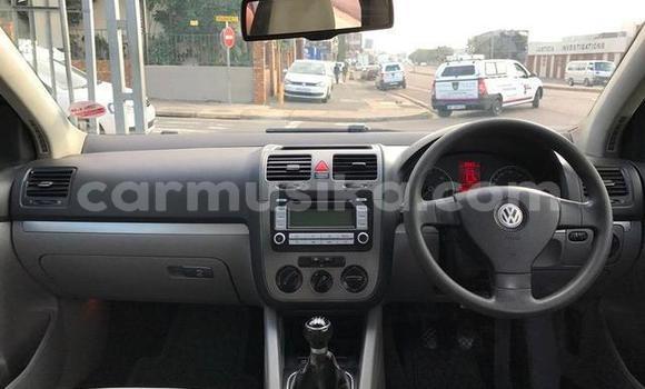 Nunua Ilio tumika Volkswagen Golf Bluu Gari ndani ya Beitbridge nchini Matabeleland Kusini Nunua Ilio tumika Volkswagen Golf Bluu Gari ndani ya Beitbridge nchini Matabeleland Kusini