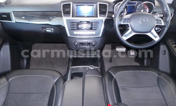 Acheter Occasion Voiture Mercedes‒Benz ML–Class Blanc à Beitbridge, Matabeleland South Acheter Occasion Voiture Mercedes‒Benz ML–Class Blanc à Beitbridge, Matabeleland South