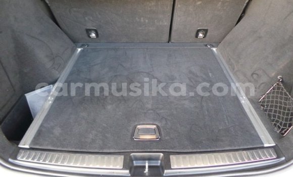 Acheter Occasion Voiture Mercedes‒Benz ML–Class Blanc à Beitbridge, Matabeleland South Acheter Occasion Voiture Mercedes‒Benz ML–Class Blanc à Beitbridge, Matabeleland South