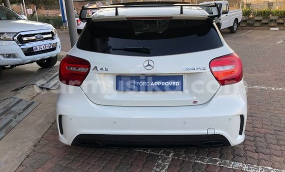 Acheter Occasion Voiture Mercedes‒Benz A-klasse AMG Blanc à Beitbridge, Matabeleland South Acheter Occasion Voiture Mercedes‒Benz A-klasse AMG Blanc à Beitbridge, Matabeleland South