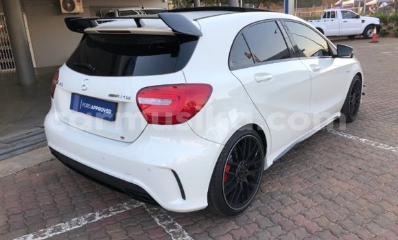 Acheter Occasion Voiture Mercedes‒Benz A-klasse AMG Blanc à Beitbridge, Matabeleland South Acheter Occasion Voiture Mercedes‒Benz A-klasse AMG Blanc à Beitbridge, Matabeleland South