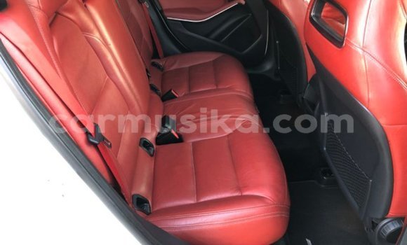 Acheter Occasion Voiture Mercedes‒Benz A-klasse AMG Blanc à Beitbridge, Matabeleland South Acheter Occasion Voiture Mercedes‒Benz A-klasse AMG Blanc à Beitbridge, Matabeleland South