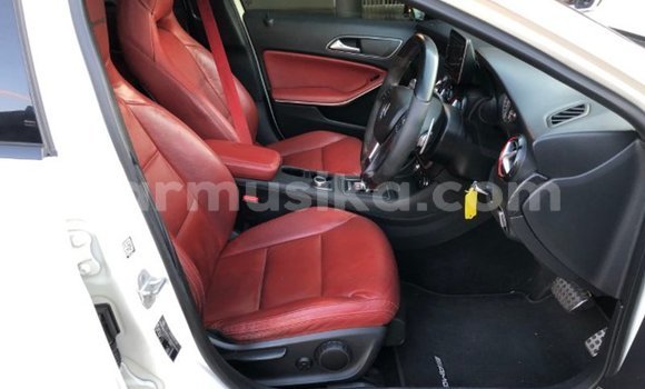 Acheter Occasion Voiture Mercedes‒Benz A-klasse AMG Blanc à Beitbridge, Matabeleland South Acheter Occasion Voiture Mercedes‒Benz A-klasse AMG Blanc à Beitbridge, Matabeleland South