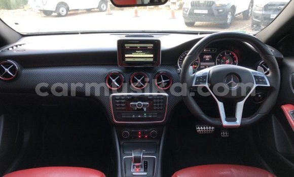 Acheter Occasion Voiture Mercedes‒Benz A-klasse AMG Blanc à Beitbridge, Matabeleland South Acheter Occasion Voiture Mercedes‒Benz A-klasse AMG Blanc à Beitbridge, Matabeleland South