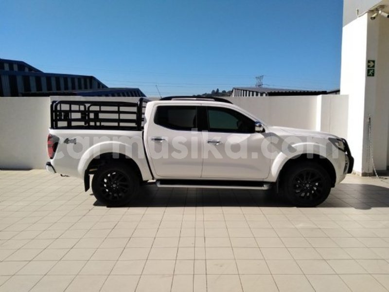 Big with watermark nissan navara matabeleland south beitbridge 7769