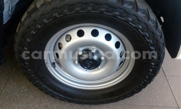 Nunua Ilio tumika Toyota Hilux Nyeupe Gari ndani ya Beitbridge nchini Matabeleland Kusini Nunua Ilio tumika Toyota Hilux Nyeupe Gari ndani ya Beitbridge nchini Matabeleland Kusini