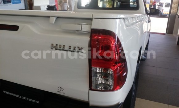 Nunua Ilio tumika Toyota Hilux Nyeupe Gari ndani ya Beitbridge nchini Matabeleland Kusini Nunua Ilio tumika Toyota Hilux Nyeupe Gari ndani ya Beitbridge nchini Matabeleland Kusini