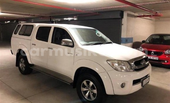 Nunua Ilio tumika Toyota Hilux Nyeupe Gari ndani ya Beitbridge nchini Matabeleland Kusini Nunua Ilio tumika Toyota Hilux Nyeupe Gari ndani ya Beitbridge nchini Matabeleland Kusini