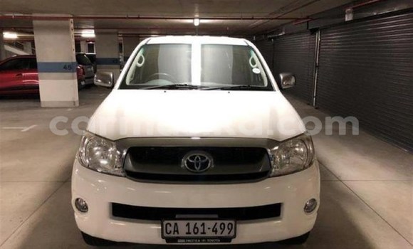 Nunua Ilio tumika Toyota Hilux Nyeupe Gari ndani ya Beitbridge nchini Matabeleland Kusini Nunua Ilio tumika Toyota Hilux Nyeupe Gari ndani ya Beitbridge nchini Matabeleland Kusini