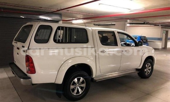 Nunua Ilio tumika Toyota Hilux Nyeupe Gari ndani ya Beitbridge nchini Matabeleland Kusini Nunua Ilio tumika Toyota Hilux Nyeupe Gari ndani ya Beitbridge nchini Matabeleland Kusini