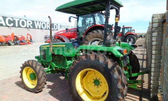 Acheter Occasion Utilitaire Caterpillar 120 Vert à Beitbridge, Matabeleland South Acheter Occasion Utilitaire Caterpillar 120 Vert à Beitbridge, Matabeleland South