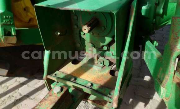 Acheter Occasion Utilitaire Caterpillar 120 Vert à Beitbridge, Matabeleland South Acheter Occasion Utilitaire Caterpillar 120 Vert à Beitbridge, Matabeleland South