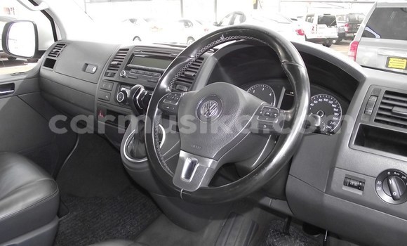 Nunua Ilio tumika Volkswagen Caravelle Fedha Gari ndani ya Beitbridge nchini Matabeleland Kusini Nunua Ilio tumika Volkswagen Caravelle Fedha Gari ndani ya Beitbridge nchini Matabeleland Kusini