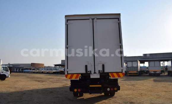 Acheter Occasion Utilitaire Hino 300 Series Blanc à Beitbridge, Matabeleland South Acheter Occasion Utilitaire Hino 300 Series Blanc à Beitbridge, Matabeleland South