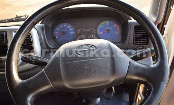 Acheter Occasion Utilitaire Hino 300 Series Blanc à Beitbridge, Matabeleland South Acheter Occasion Utilitaire Hino 300 Series Blanc à Beitbridge, Matabeleland South