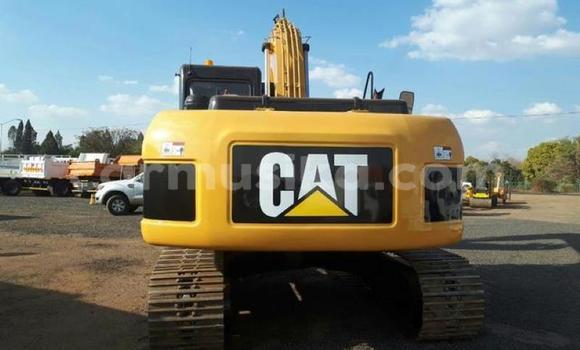 Tenga Tsaru Caterpillar 120 Zvimwe Rori in Harare in Harare Tenga Tsaru Caterpillar 120 Zvimwe Rori in Harare in Harare