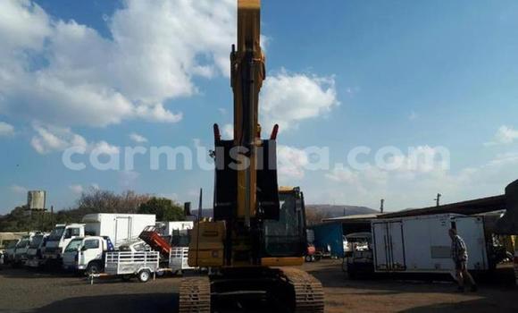 Tenga Tsaru Caterpillar 120 Zvimwe Rori in Harare in Harare Tenga Tsaru Caterpillar 120 Zvimwe Rori in Harare in Harare