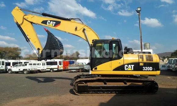 Tenga Tsaru Caterpillar 120 Zvimwe Rori in Harare in Harare Tenga Tsaru Caterpillar 120 Zvimwe Rori in Harare in Harare