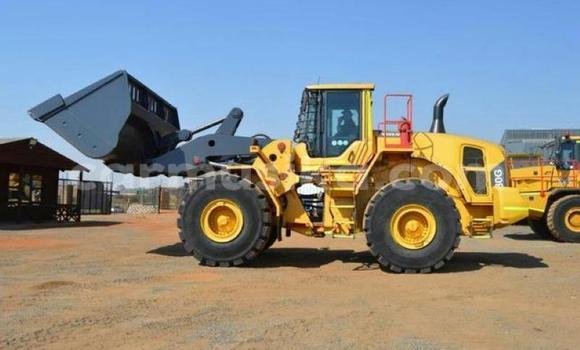 Nunua Ilio tumika Volvo F4 Nyingine Lori ndani ya Harare nchini Harare