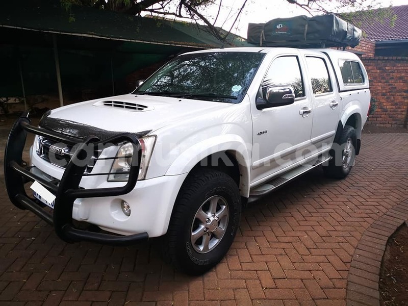 Big with watermark isuzu kb matabeleland south beitbridge 7798