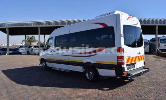 Tenga Tsaru Mercedes‒Benz CL–Class Chena Mota in Beitbridge in Matabeleland South Tenga Tsaru Mercedes‒Benz CL–Class Chena Mota in Beitbridge in Matabeleland South