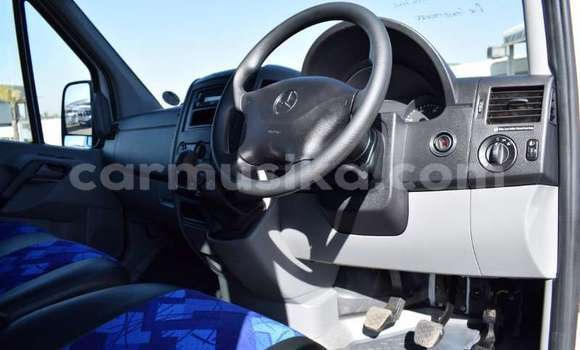 Tenga Tsaru Mercedes‒Benz CL–Class Chena Mota in Beitbridge in Matabeleland South Tenga Tsaru Mercedes‒Benz CL–Class Chena Mota in Beitbridge in Matabeleland South