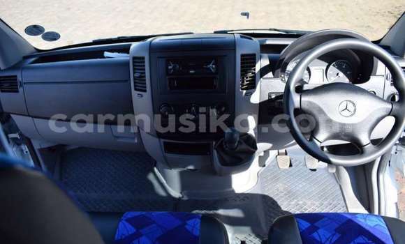 Tenga Tsaru Mercedes‒Benz CL–Class Chena Mota in Beitbridge in Matabeleland South Tenga Tsaru Mercedes‒Benz CL–Class Chena Mota in Beitbridge in Matabeleland South